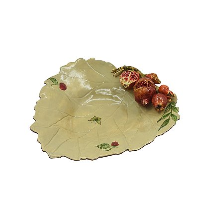 Travessa funda de folha com aplique de romãs e insetos