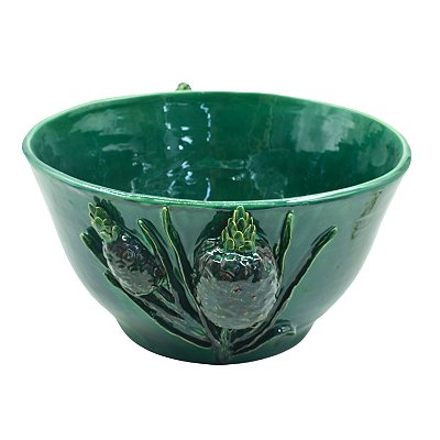Cachepot Shabby G com arranjo de abacaxis verde hera