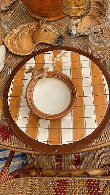 Bowl com aplique de cavalo na borda