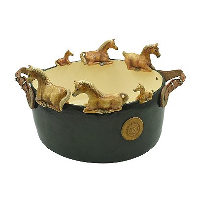 Cachepot com apliques de cavalo e couro