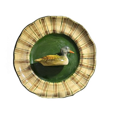 Prato de parede verde com pato e borda xadrez