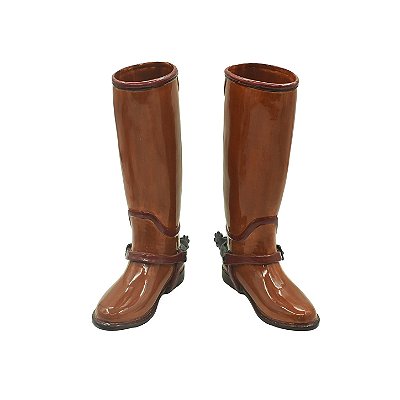 Botas em cerâmica com espora
