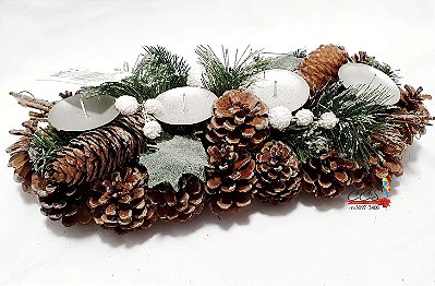 Arranjo de Mesa Porta Velas com Pinhas e Galhos Nevados - Cromus 1210688