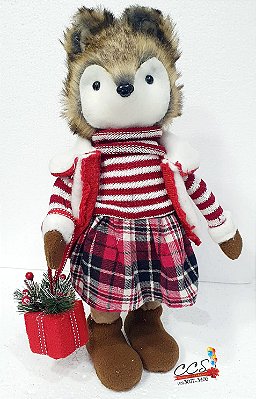 Raposa Com Saia Xadrez e Camisa Listrada Branca com Vermelho Segurando Presente 42 cm - Ref 1921526 - Cromus Natal