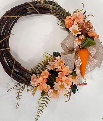 Guirlanda Decorada de Páscoa Cipó com Flores e Laço com Cenoura 45x50cm - CCS Decorações