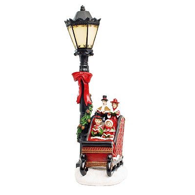 Coral de Resina no Treno ao Lado do Poste de Led - Coleção Santa Claus - Ref 1698355 Cromus
