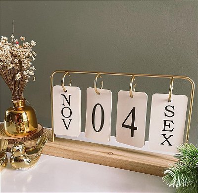 Calendário Permanente Dourado