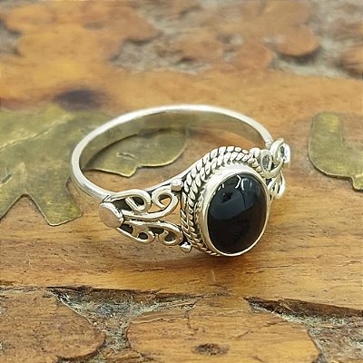 Anel Femino de Prata 925 com pedra ônix - feito à mão - O003