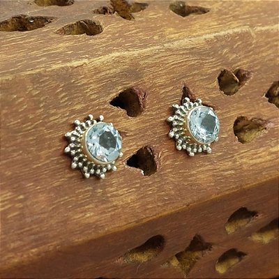 Brinco indiano em Prata 925 e Topázio Azul Lapidado Sol