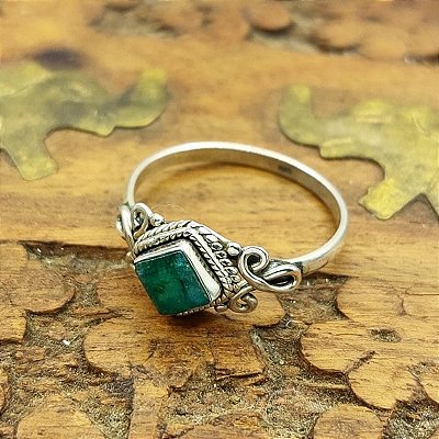 Anel em Prata 925 indiano e Esmeralda - Charm