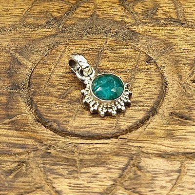 Pingente Indiano de Prata 925 com Esmeralda - Charm
