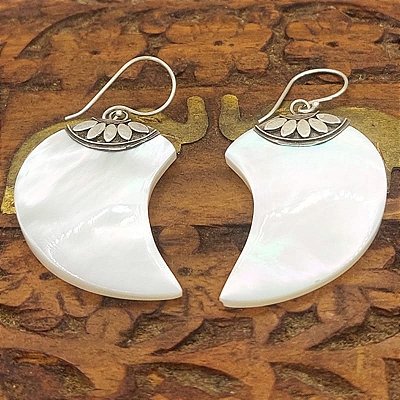 Brinco Bali de Prata 925 com Madrepérola