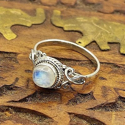 Anel de Prata 925 com Pedra da Lua