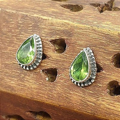 Brinco Indiano de Prata 925 Pedra Peridoto Gota lapidada