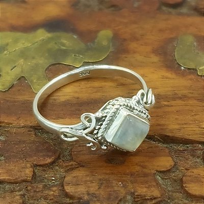 Anel Prata 925 com Pedra da Lua Indiano - L006
