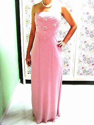 Vestido longo em crepe rosa com apliques, tam G
