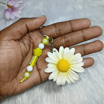 Chaveiro Artesanal Margarida em Biscuit com Missangas