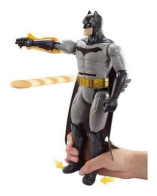 Boneco Batman Articulada 30 Cm Dc Comics Lança Disco