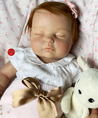 Boneca Bebê Reborn Menina Silicone Sólido 47 Cm Olhos Fechados Bebê Gordinha Perfeita e Sofisticada