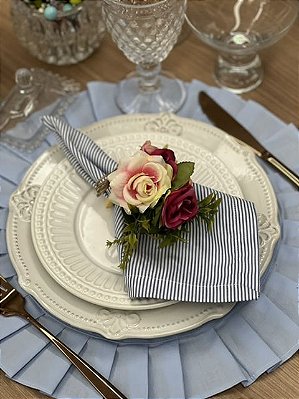 Lugar Americano Azul Redondo de Pregas em Linho Misto | 40cm