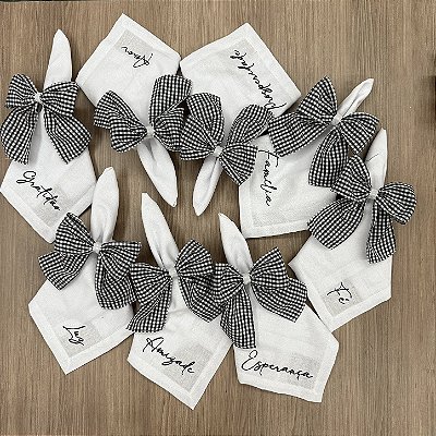 Kit 8 Guardanapos Bordados com Palavras em Linho Misto 43x43 cm | Charme à Mesa