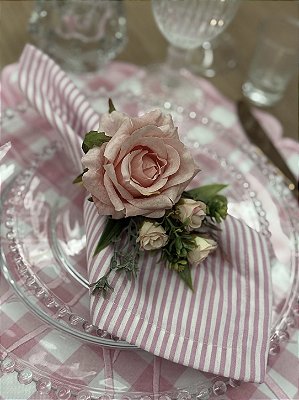 GUARDANAPO DE TECIDO LISTRADO ROSA E BRANCO 43X43 CM – MESA POSTA
