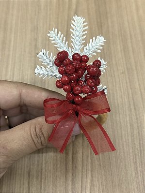 Porta-Guardanapo Natalino Minimalista com Berries Vermelhas, Pinheiro Nevado e Laço – Unidade