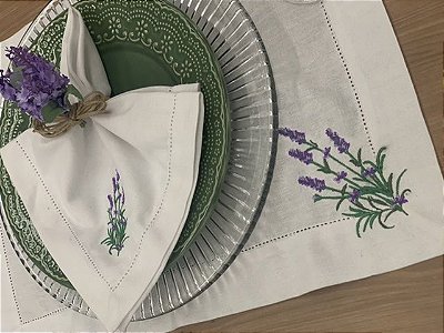 Americano de Linho Misto com Ponto Ajour e Bordado de Lavanda | Mesa Posta Elegante
