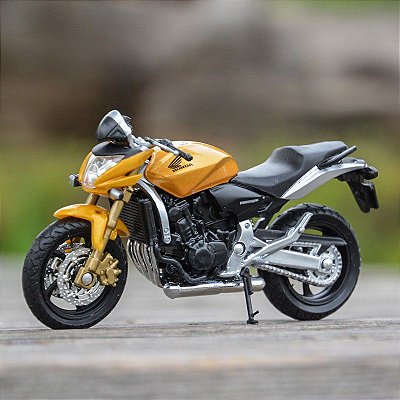 Miniatura Honda Hornet 2008 Welly 1:18