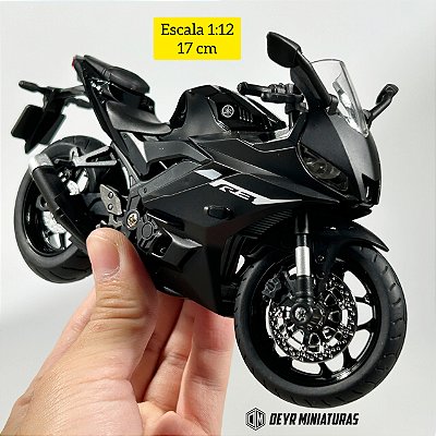 Miniatura Yamaha YZF-R3 2024 Preta Metálica Midnight Black - Acende Farol - Escala 1:12 (17 cm)