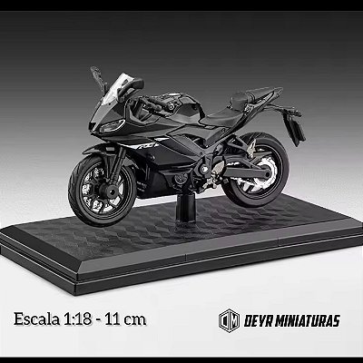 Miniatura Yamaha YZF-R3 2024 Preta Metálica Midnight Black - Escala 1:18