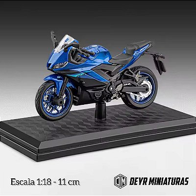 Miniatura Yamaha YZF-R3 2024 Racing Blue (azul metálico) - Escala 1:18