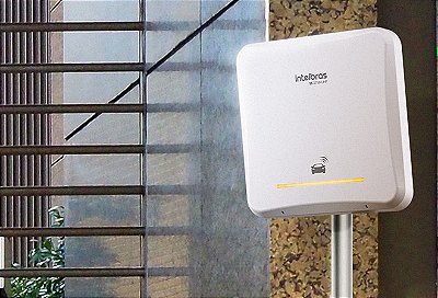 CONTROLADOR ACESSO C/LEITOR UHF EMBUTIDO SS 3710 UHF