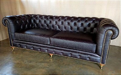 Sofá Chesterfield 2,20m Couro Natural Preto