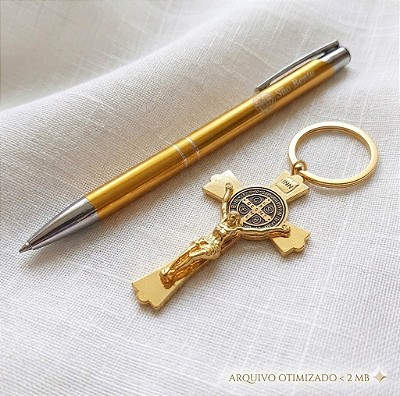 Conjunto Proteção São Bento em Aço Dourado - Caneta e Chaveiro INRI