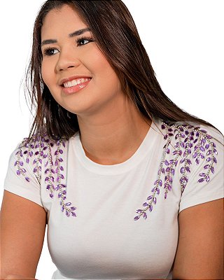 Tshirt Feminina Decote Redondo Off White Lilas Bia
