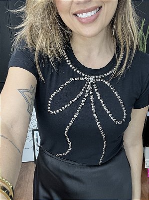 Tshirt Feminina Decote Redondo Preta Laço Tatá