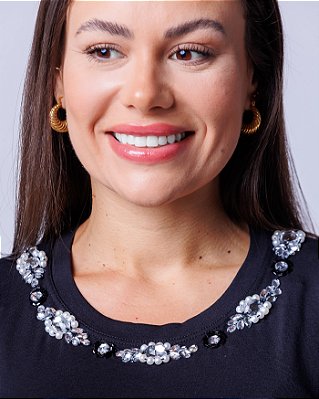 Tshirt Feminina Decote Redondo Preta Fantine