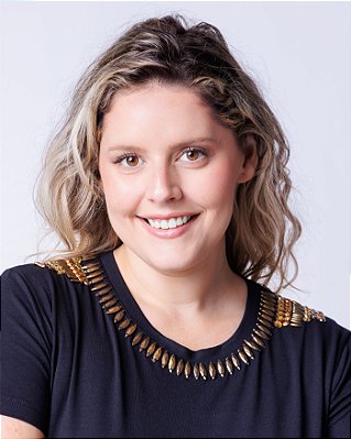 Tshirt Feminina Decote Redondo Preta Otavia chatom ouro velho