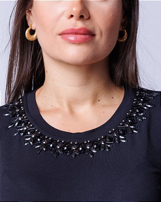 Tshirt Feminina Decote Redondo Preta Thayla chatom preto