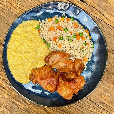 Filé de coxa desossada assada, creme de milho e arroz integral colorido - 360g