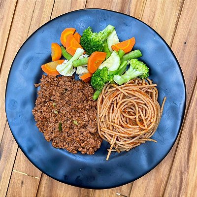 Patinho moído, espaguete integral ao molho de tomate natural e mix de legumes - 350g