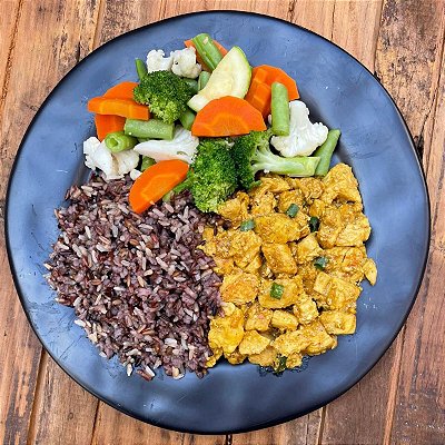 Frango ao curry, arroz 7 grãos e mix de legumes - 350g