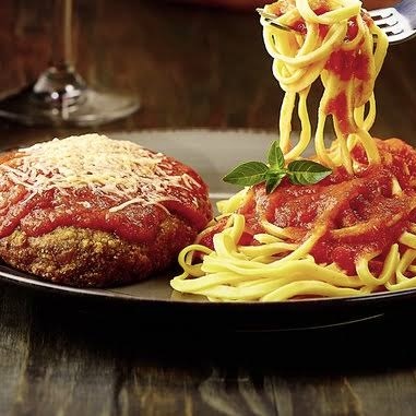Polpetone recheado e fettuccine ao pomodoro 380g