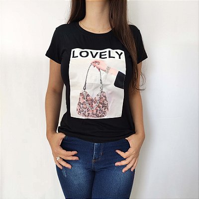 Camiseta Feminina T-Shirt Luxo Preta com Acessórios Estampa Bolsa Lovely