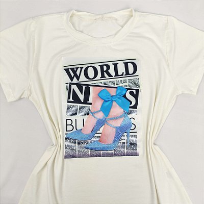 Camiseta Feminina T-Shirt Luxo Off White com Acessórios Estampa Scarpin com Laço Azul
