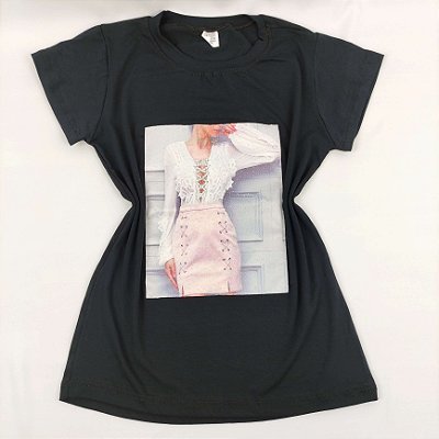 Camiseta Feminina T-Shirt Luxo Preta com Acessórios Estampa Tule Saia