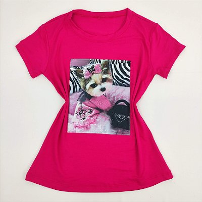 Camiseta Feminina T-Shirt Luxo Rosa Pink com Acessórios Estampa Cachorrinha Rosa