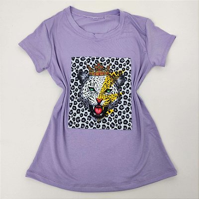 Camiseta Feminina T-Shirt Luxo Lilás com Acessórios Estampa Onça Rainha