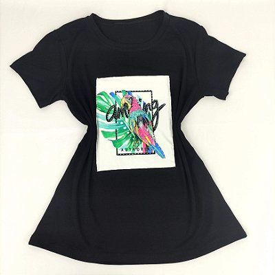 Camiseta Feminina T-Shirt Luxo Preta com Acessórios Estampa Arara Amazing
